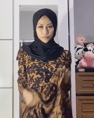 HIJAB COLMEK DILDO BESAR