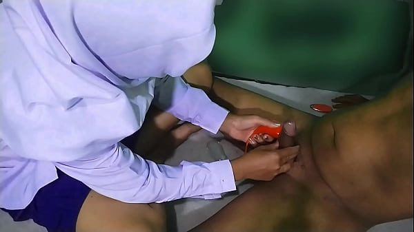 Pisah dari suami, bidan ini buka praktik terapi penis