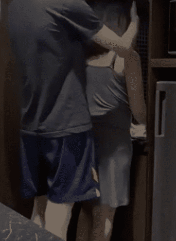 miss kocok ngewe brondong