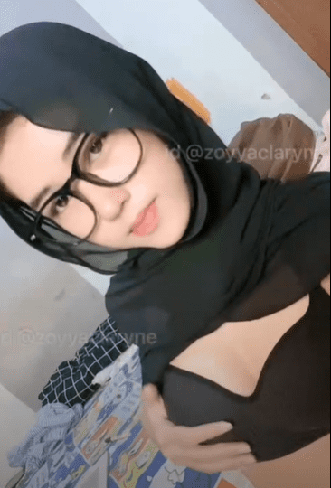 ZOYA HIJAB HYPER COLMEK DI CAMERA