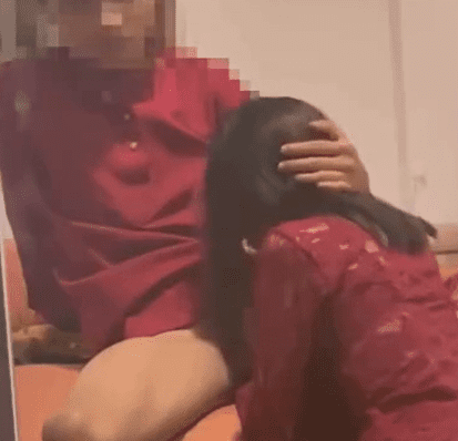 kebaya merah WOT hot