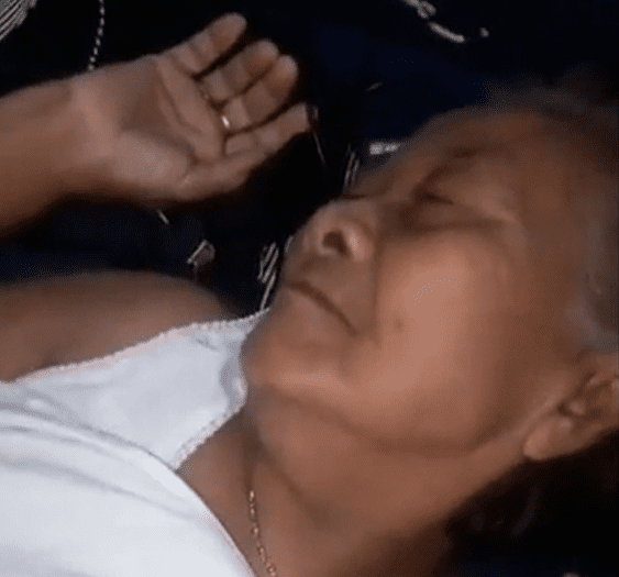 nenek doyang ngewe brondong