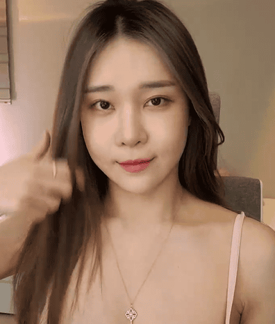 cindo cantik colmek sambil mandi