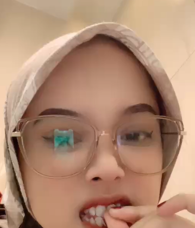 Bbycha colmek di toilet mall